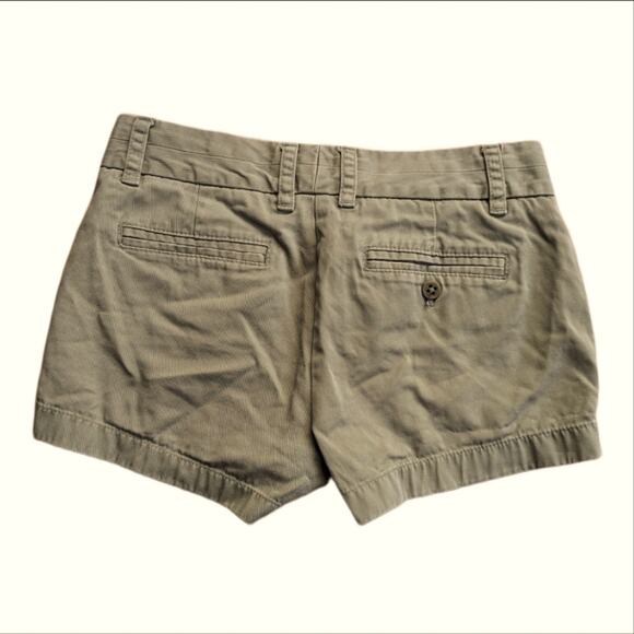 J Crew Y2K Weathered Classic Twill Chino Khaki Boating Short Shorts - Picture 2 of 3